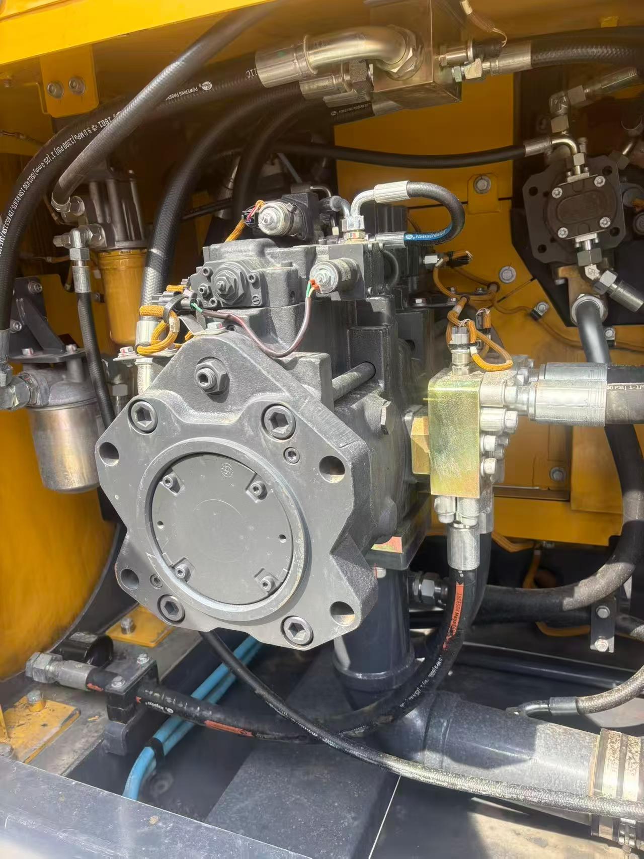 Used XCMG XE750D Excavator 2020 Model / 2