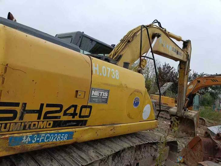 Buy Sumitomo SH210-5 Used Excavator / 1
