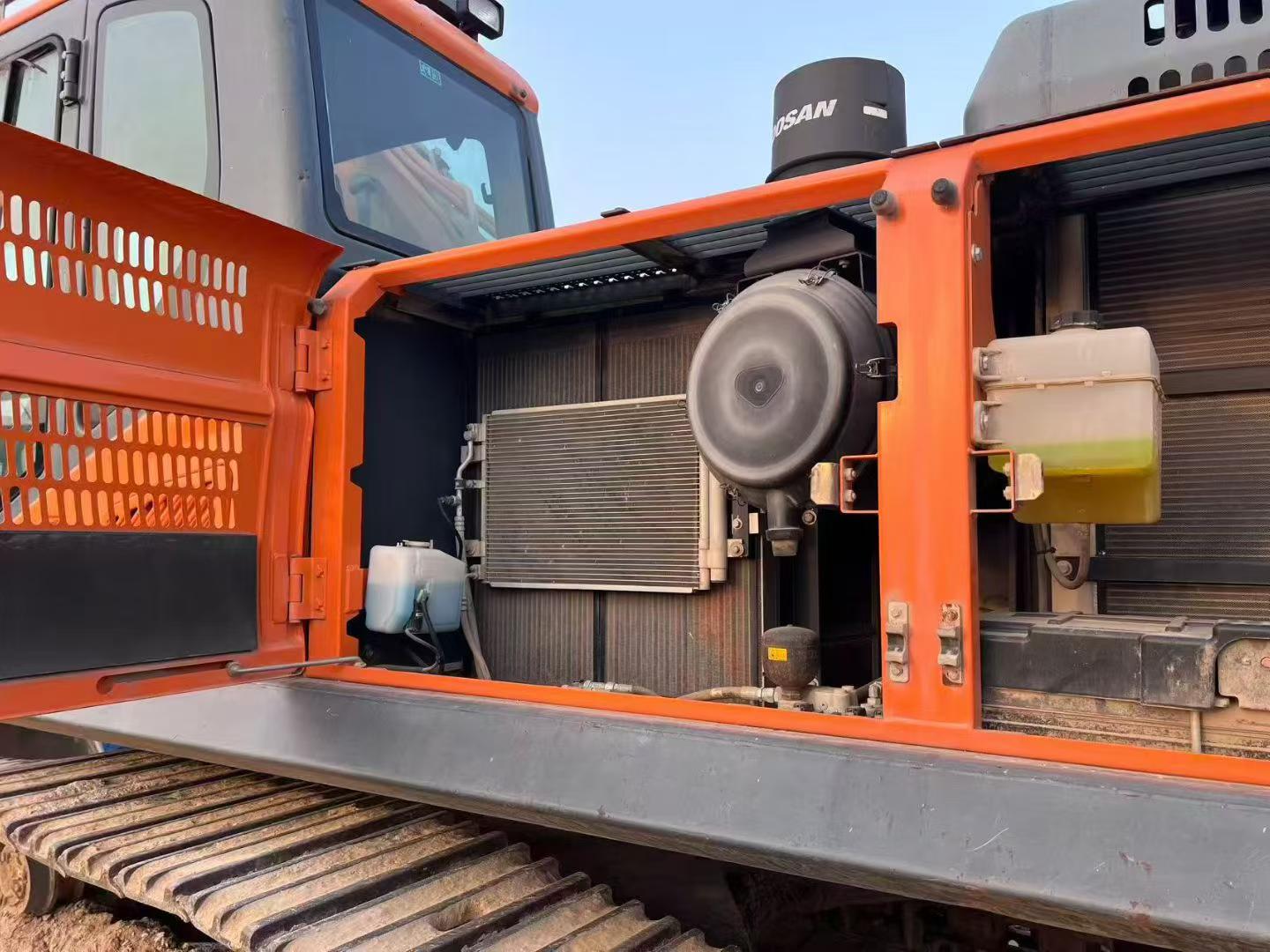 Used Doosan DX380 Excavator 2020 Model / 2