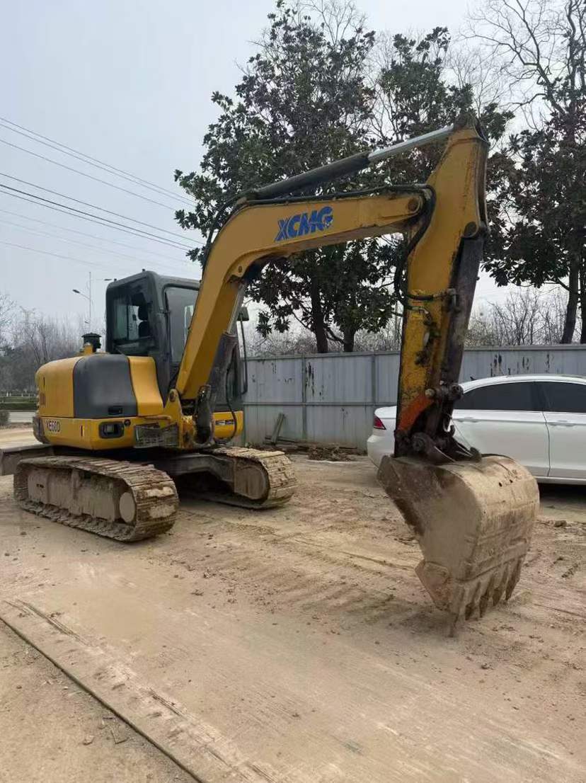 Used XCMG XE60D Excavator 2018 Model / 3