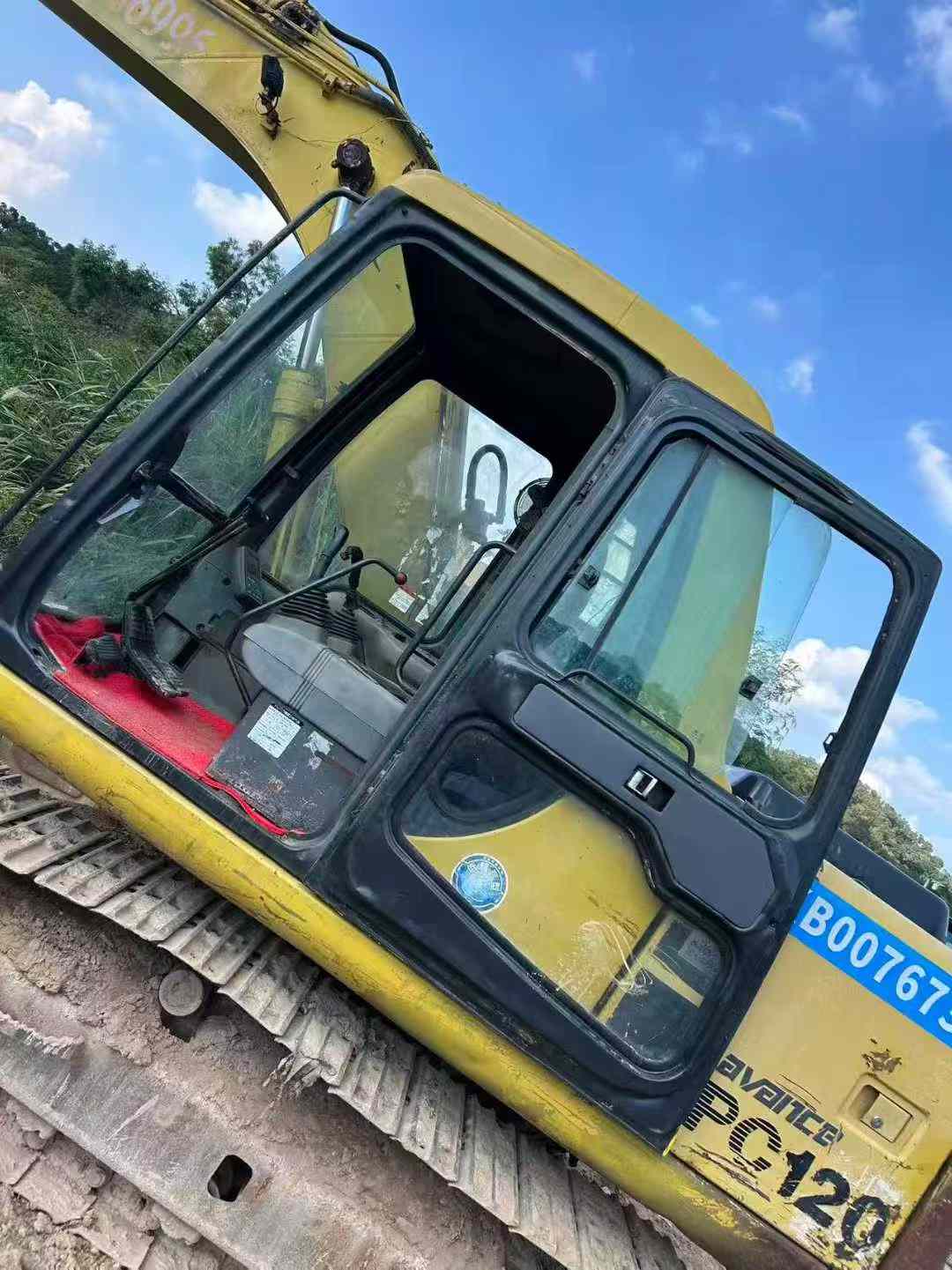 Used Komatsu PC100-6E Excavator 2016 Model / 3