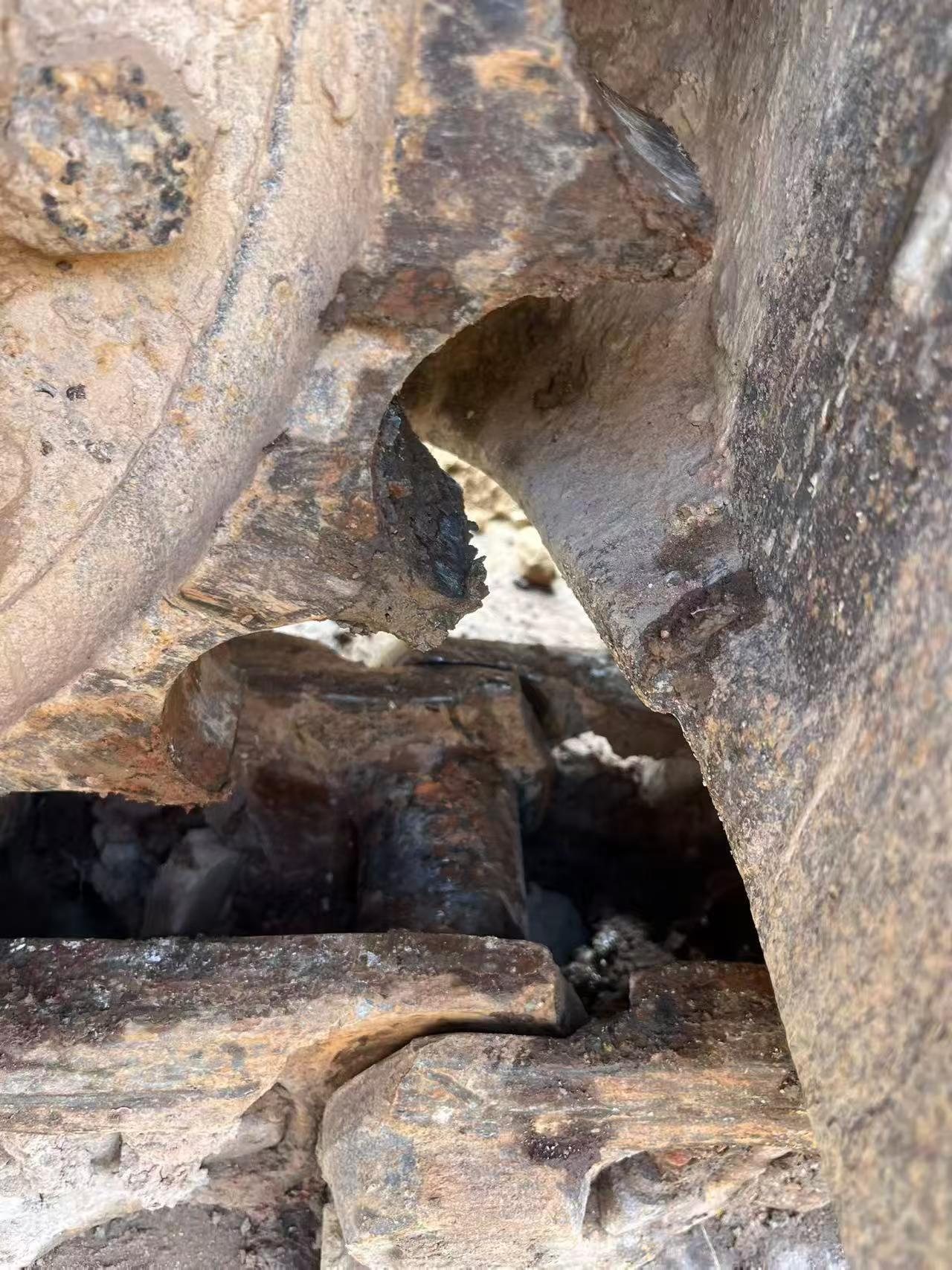 Used Caterpillar E200B Excavator 2016 Model / 4