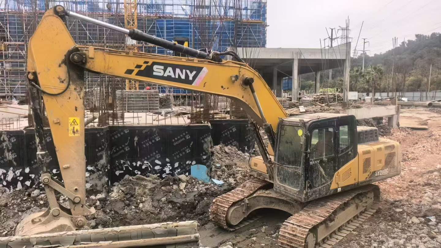 Used Sany SY200C Excavator 2020 Model / 2