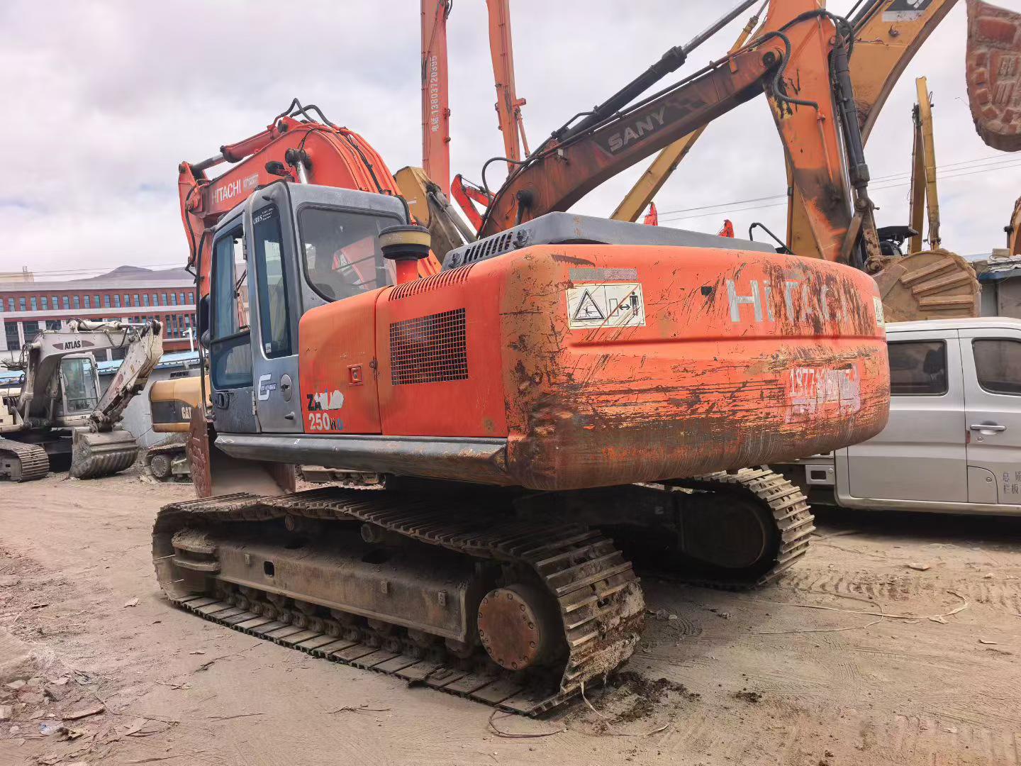 Used Hitachi EX250-5 Excavator 2016 Model / 3