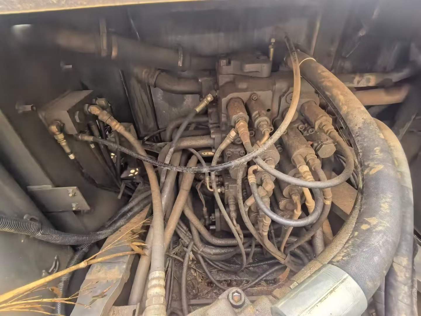 Used Sumitomo SH210-5 Excavator 2014 Model / 6