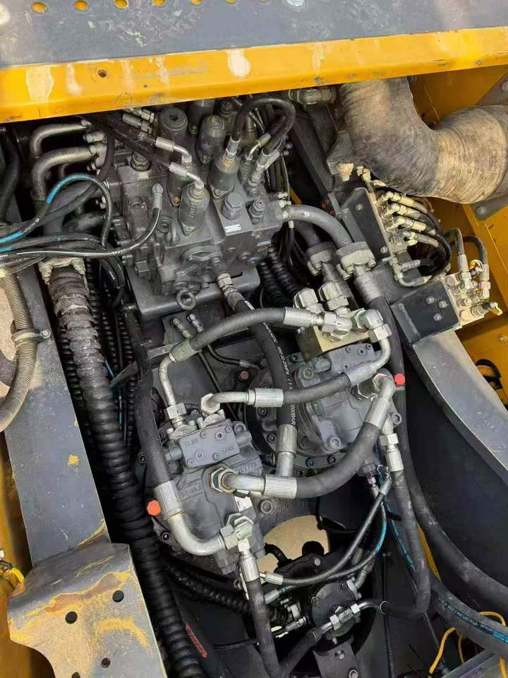 Used XCMG XE600DK Excavator 2022 Model / 3