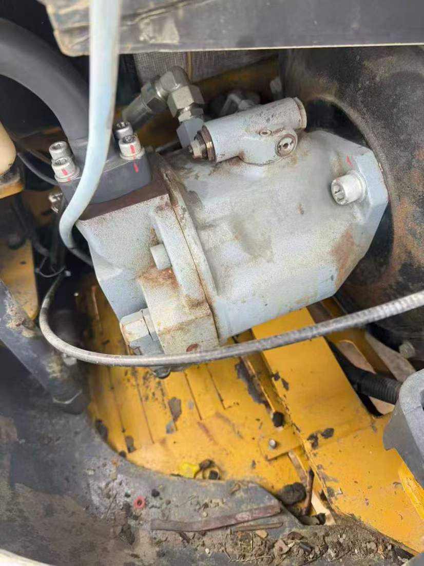 Used XCMG XE60D Excavator 2018 Model / 7