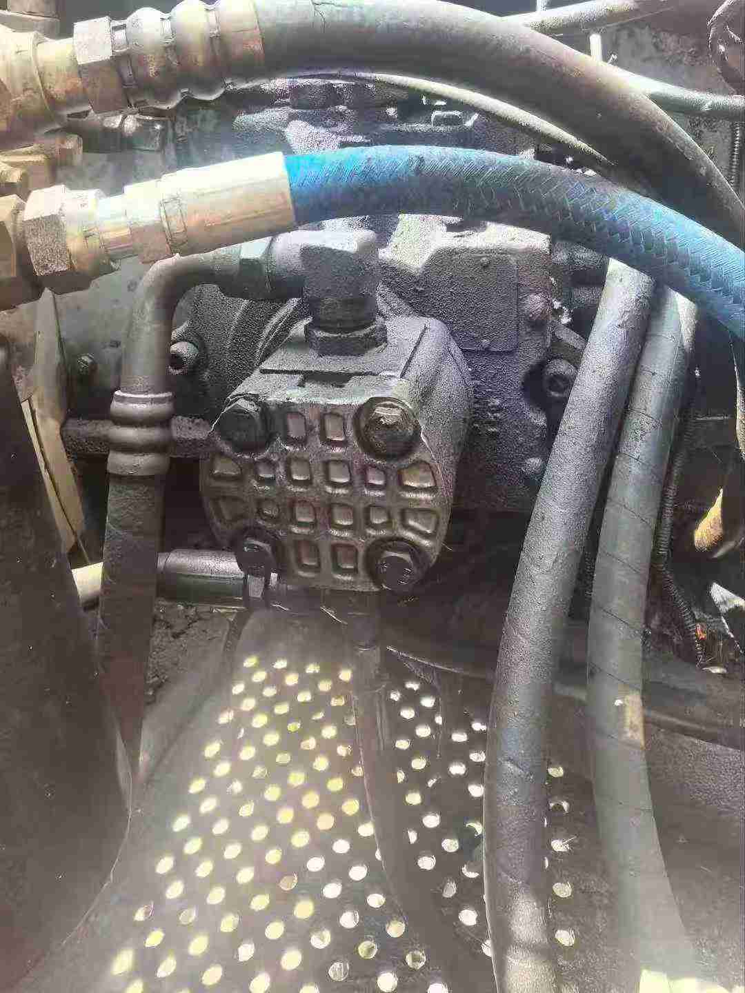 Used Hitachi EX130 Excavator 2011 Model / 2