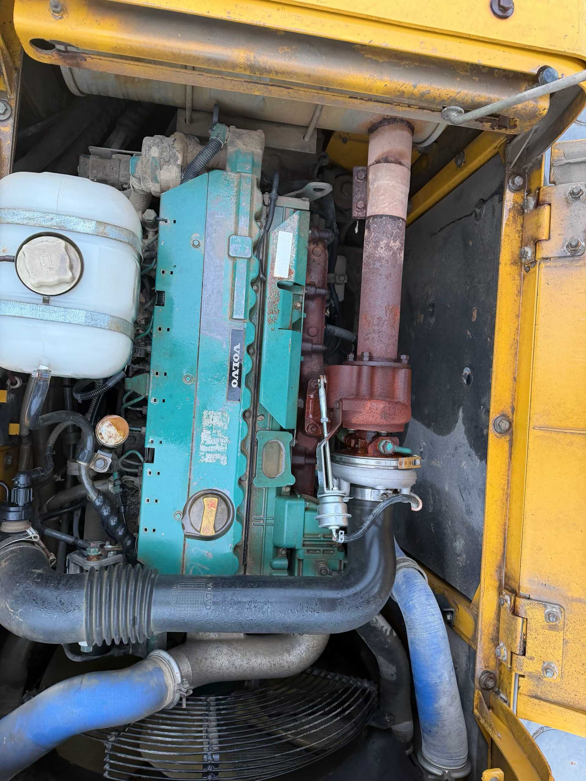 Used Volvo EC210B Excavator 2013 Model / 2