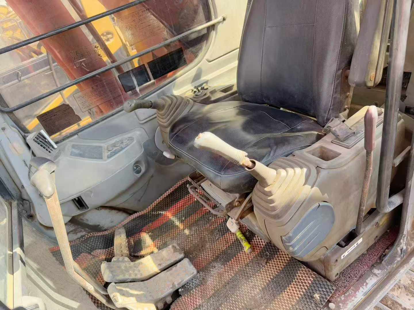 Used Hitachi EX200-5 Excavator 2016 Model / 7