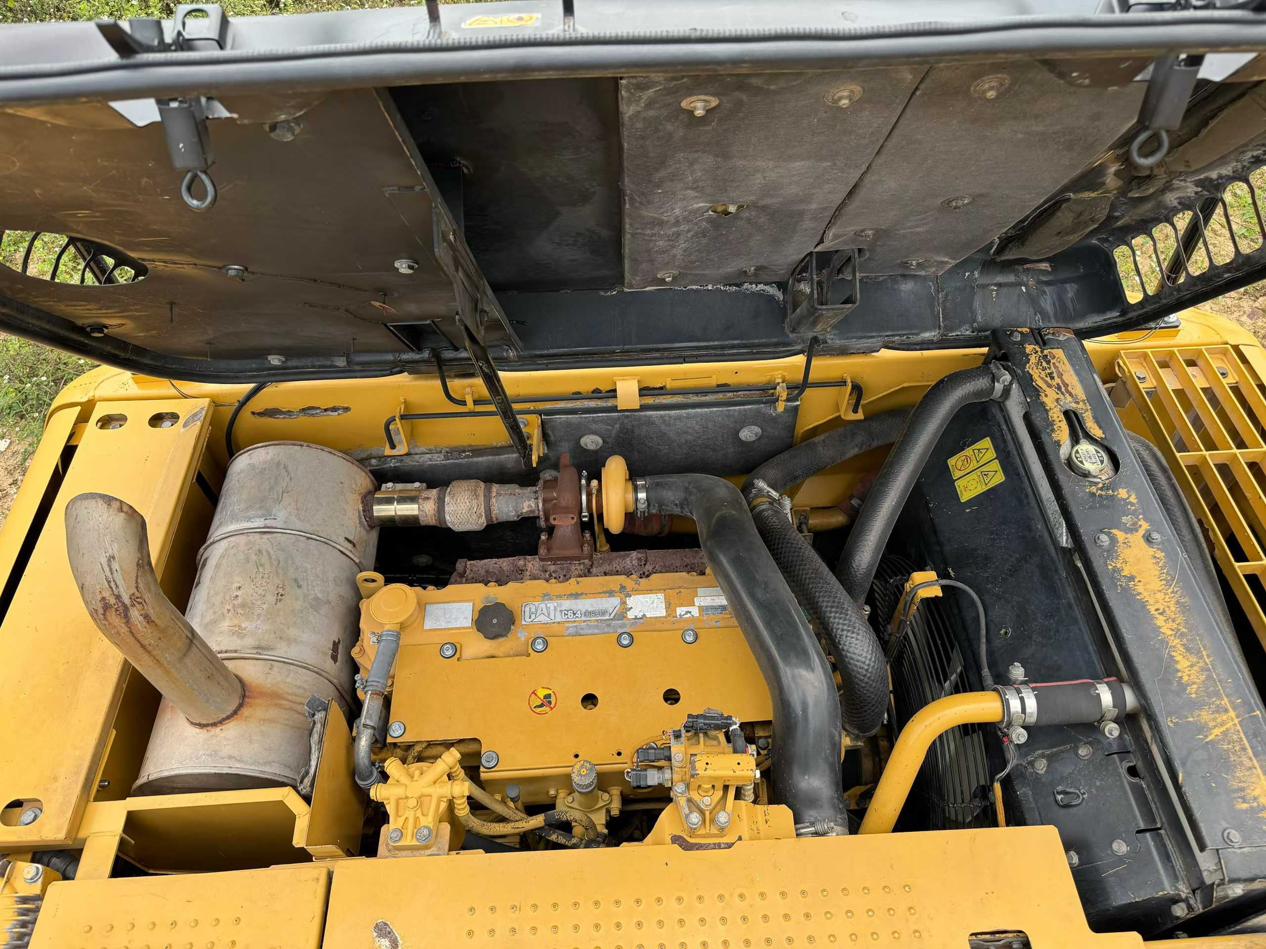 Used Caterpillar 320D Excavator 2016 Model / 5