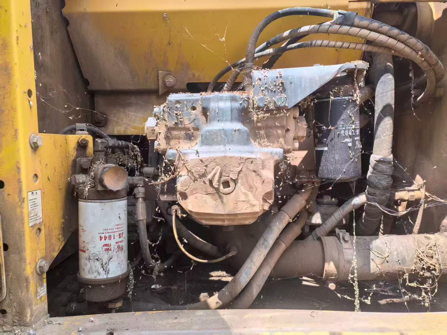 Used Komatsu PC220-8 Excavator 2011 Model / 5