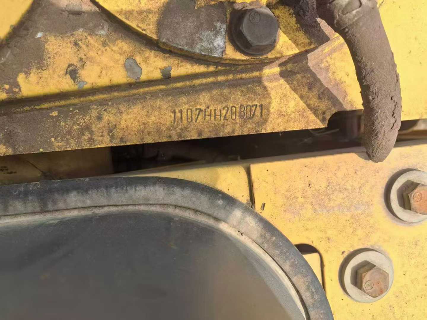 Used Komatsu PC220-8 Excavator 2011 Model / 4