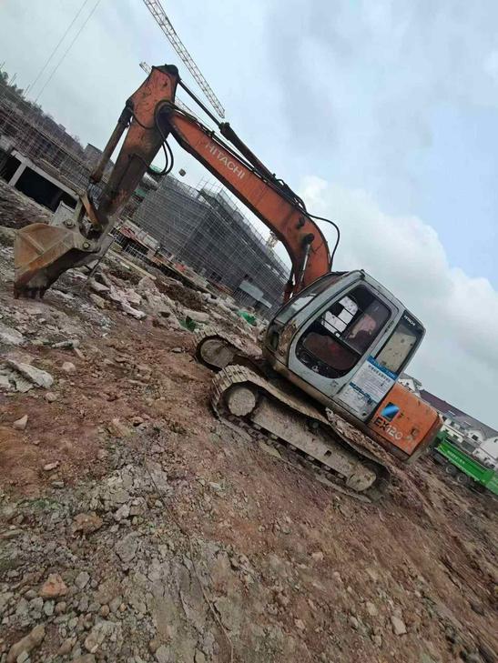 Buy Hitachi EX100-5 Used Excavator / 1