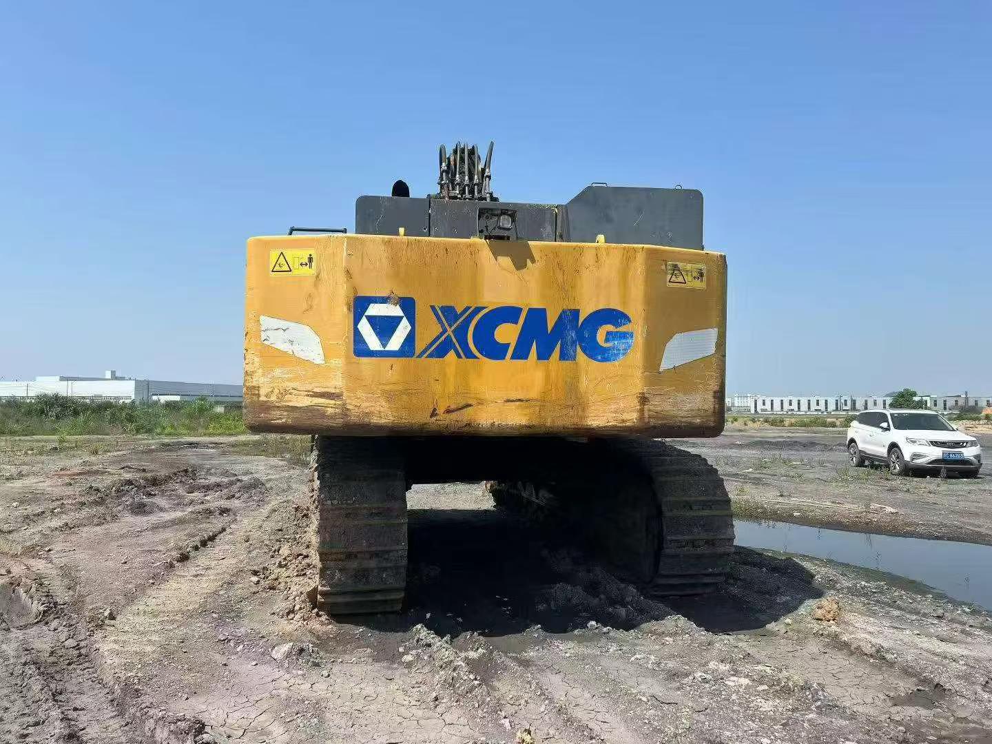 Used XCMG XE700C Excavator 2017 Model / 3