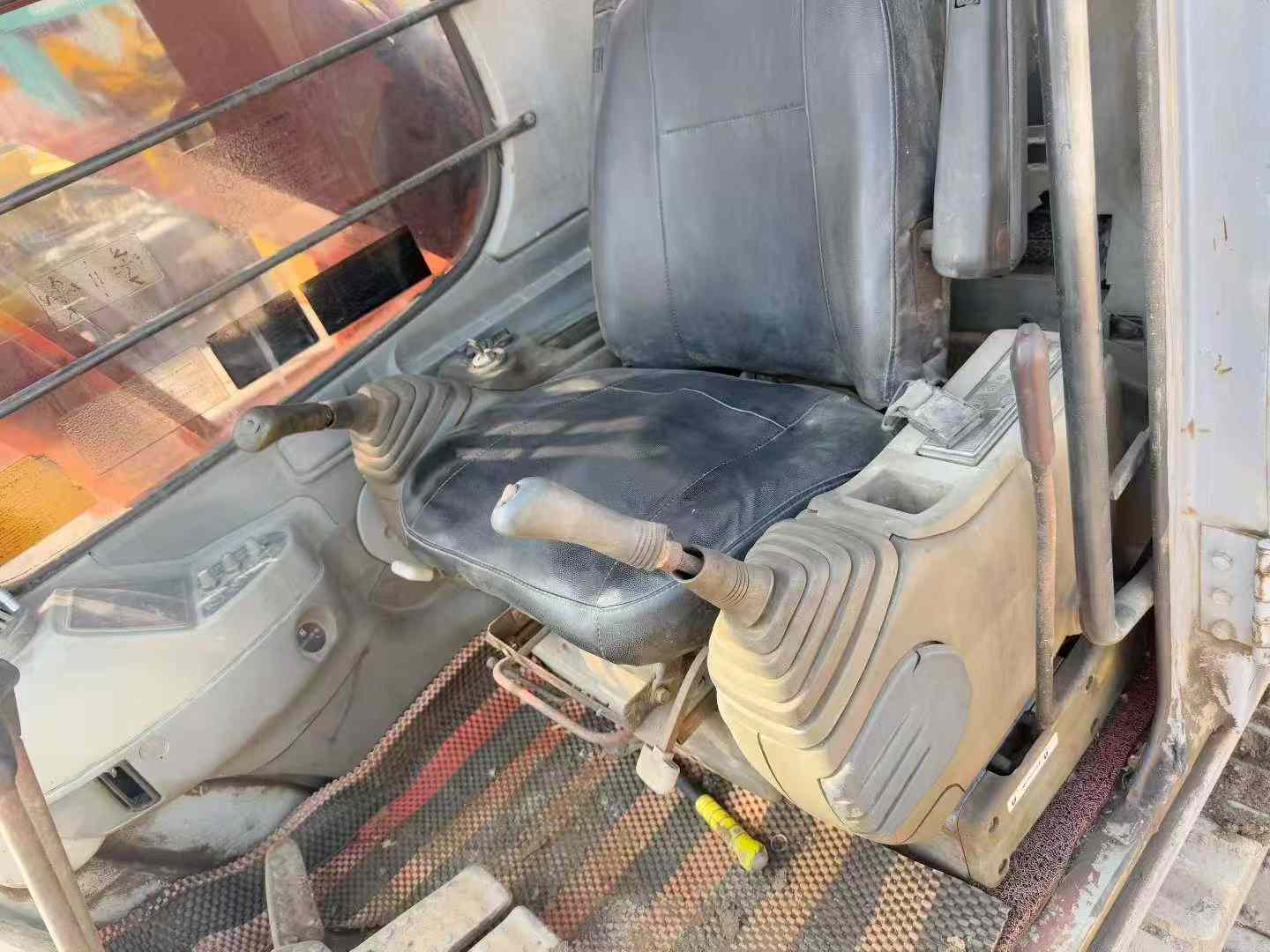 Used Hitachi EX200-5 Excavator 2016 Model / 4