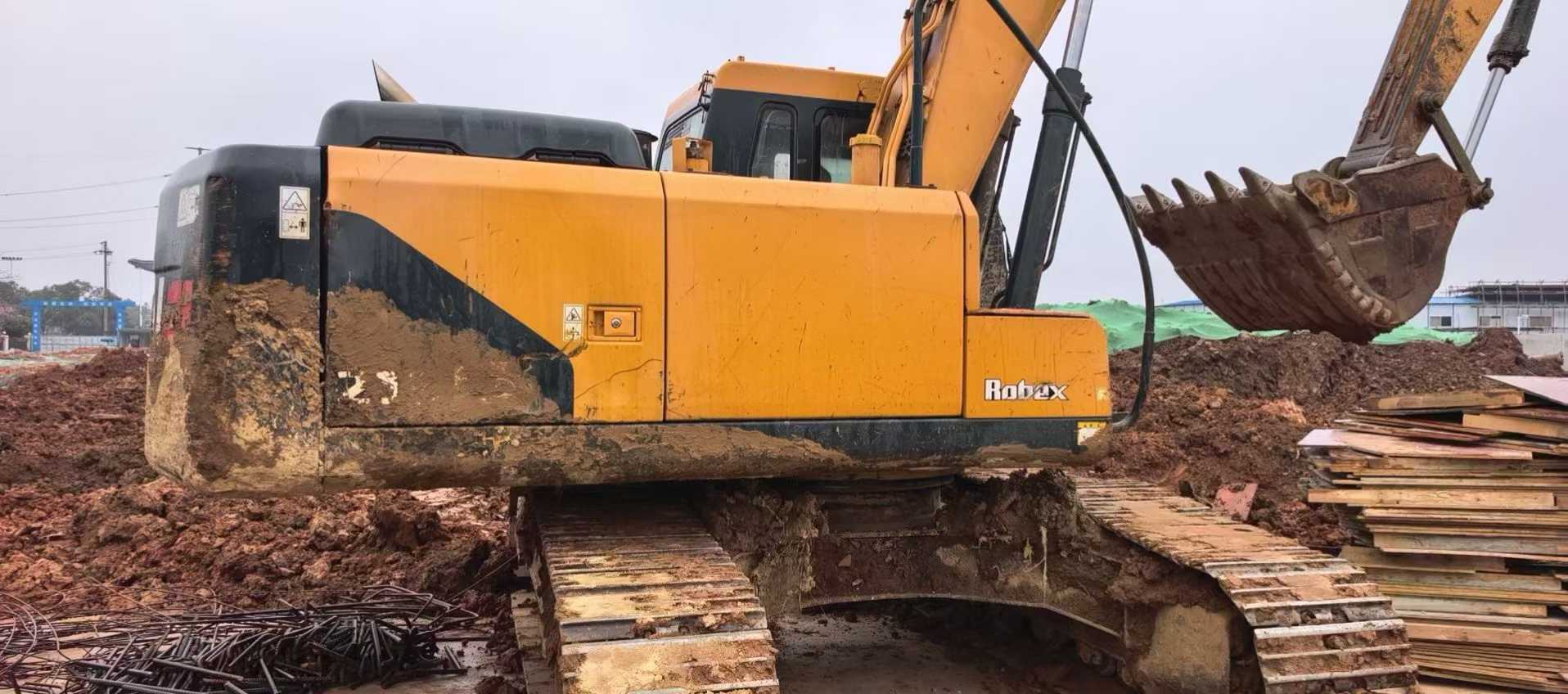 Buy Hyundai R215-7 Used Excavator / 4