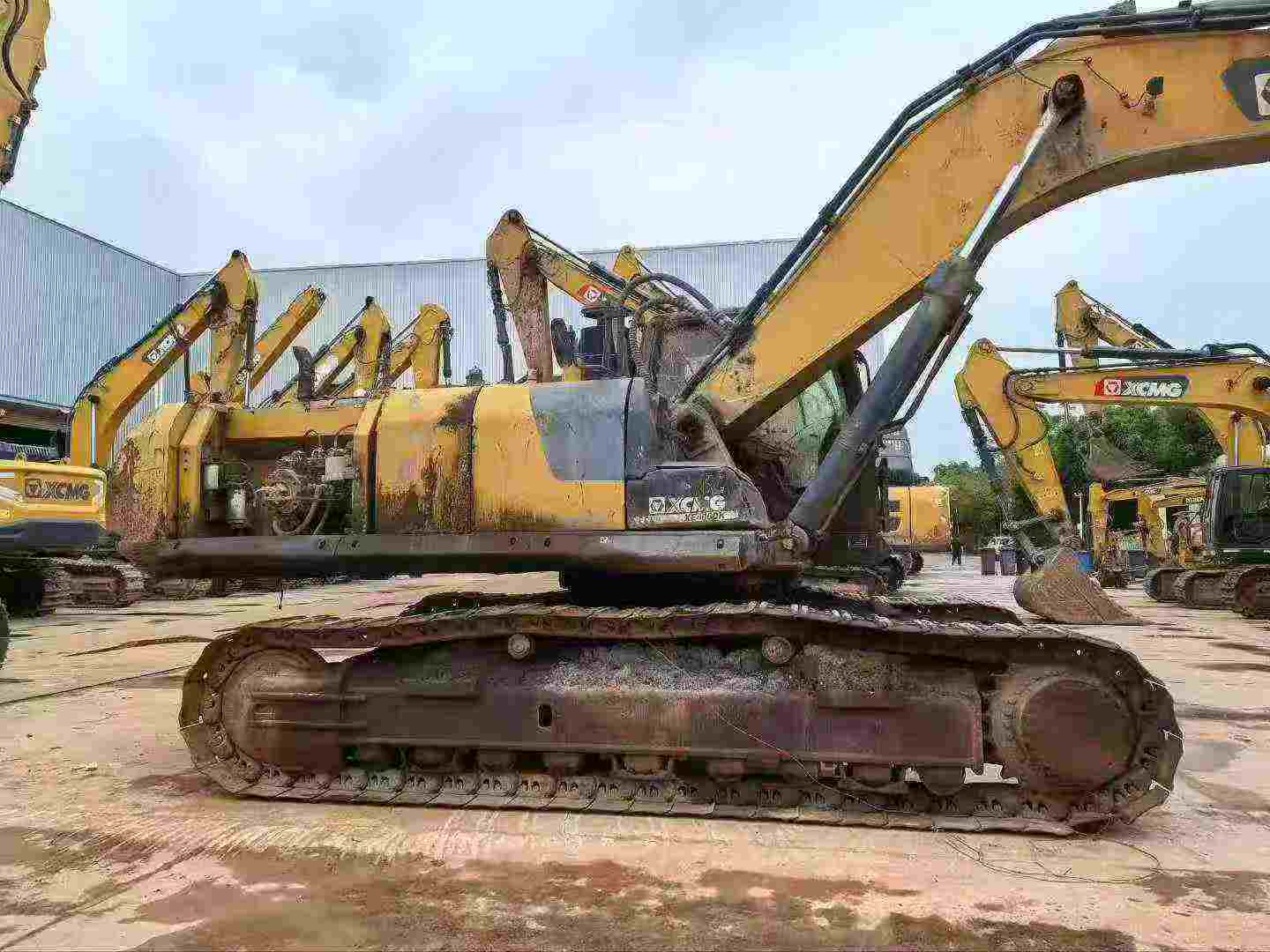 Used XCMG XE400T Excavator 2019 Model / 4