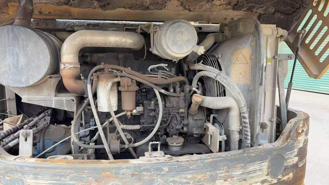 Used XCMG XE60D Excavator 2016 Model / 6