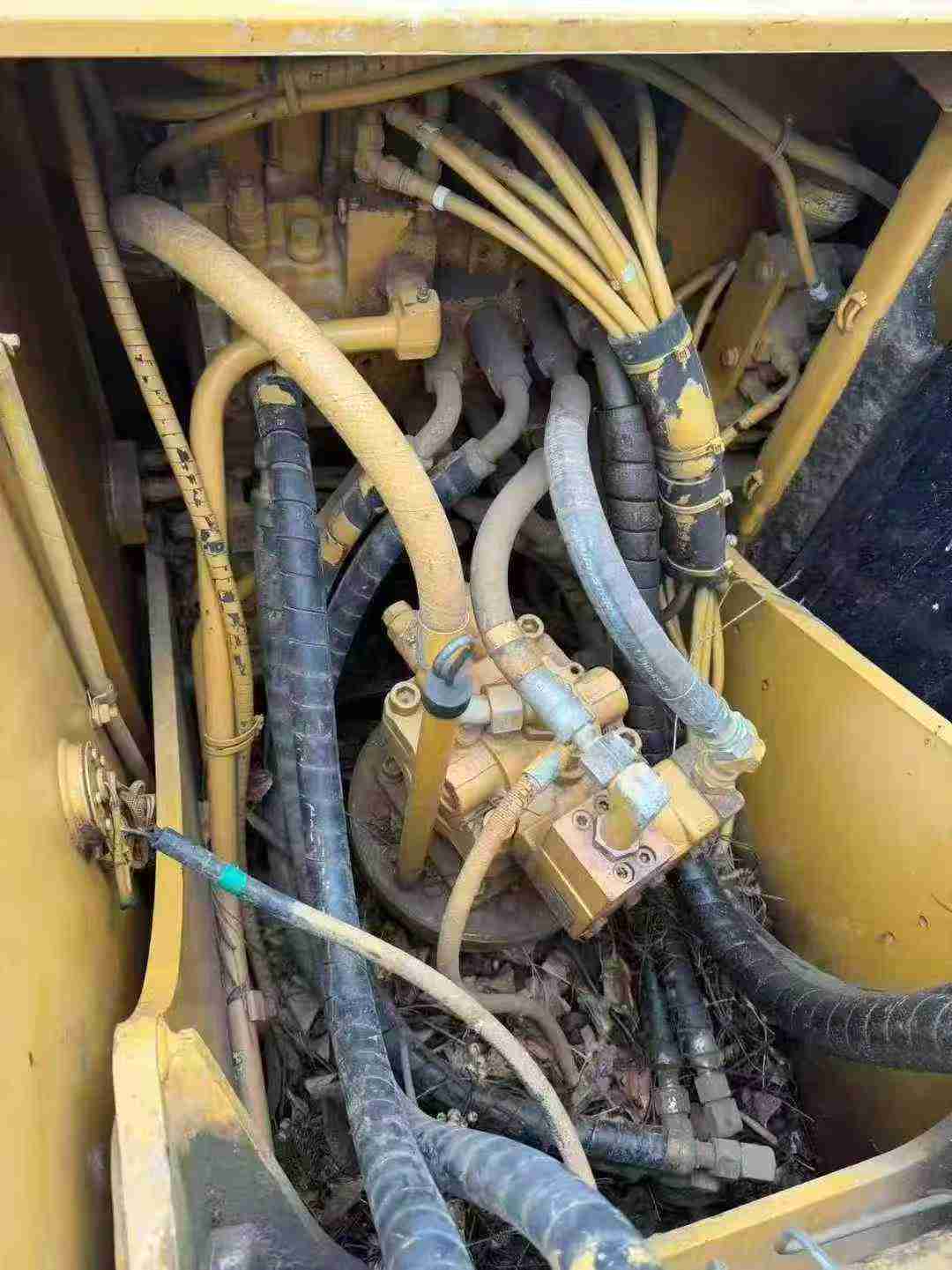 Used Caterpillar M318 Excavator 2016 Model / 2