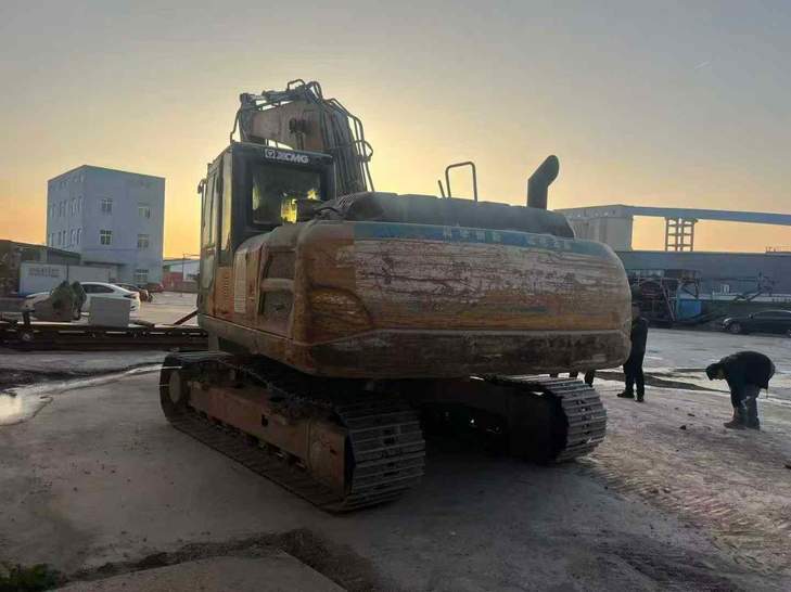 Buy XCMG XE200 Used Excavator / 1