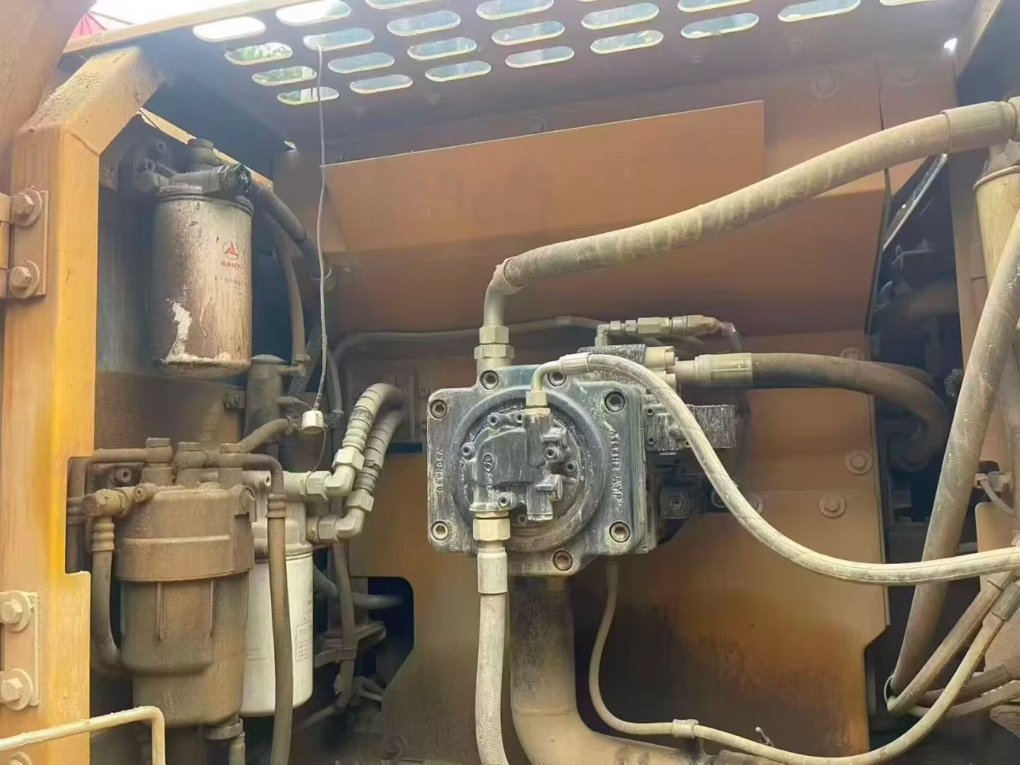 Used Sany SY215C Excavator 2021 Model / 6