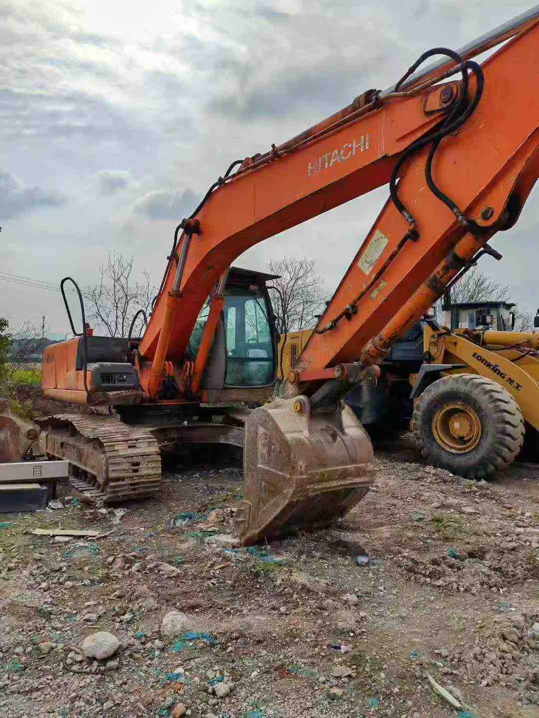 Used Hitachi ZX200-6 Excavator 2016 Model / 6