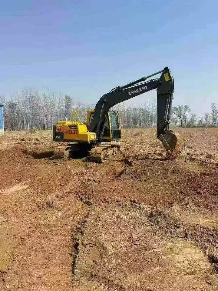Used Volvo EC140 Excavator 2016 Model / 3
