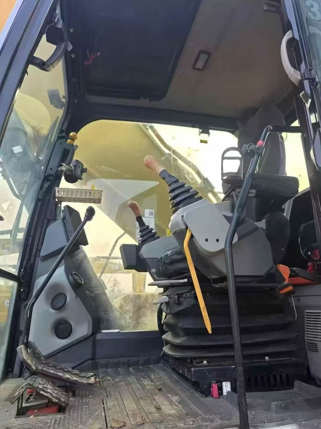 Used Caterpillar CAT352  Excavator 2023 Model / 4