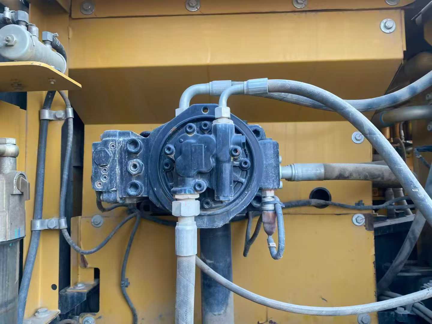 Used Sany SY245H Excavator 2021 Model / 3