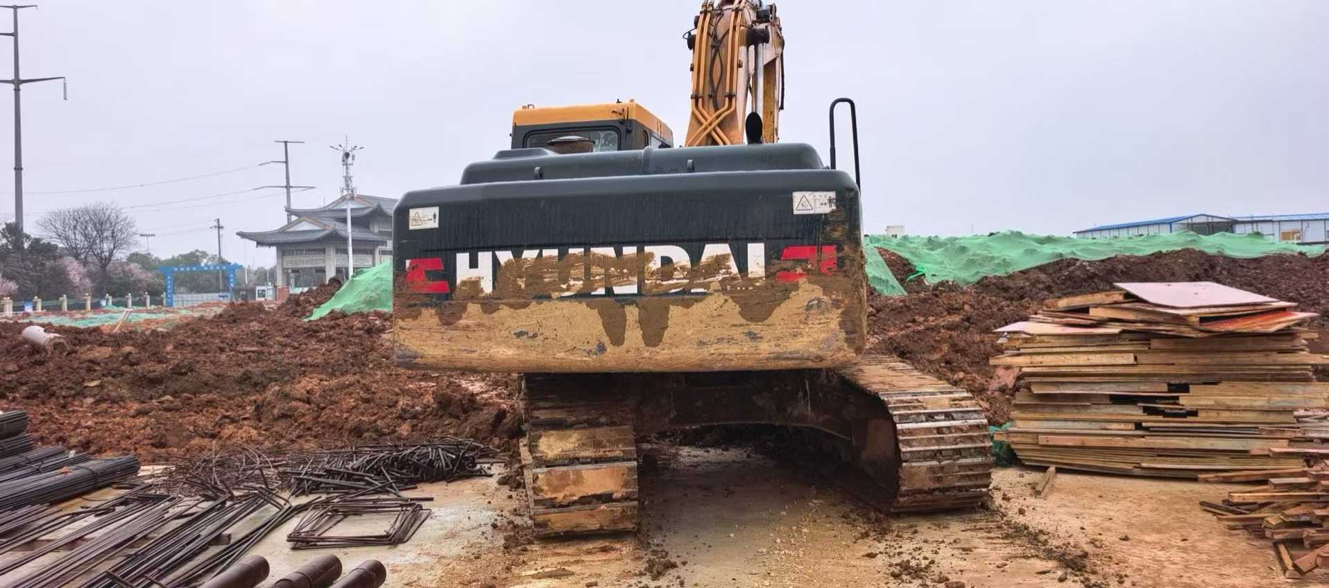 Buy Hyundai R215-7 Used Excavator / 6