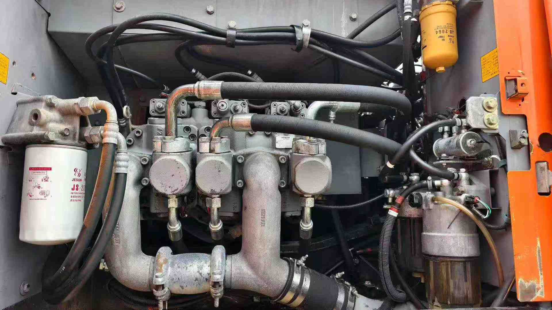 Used Hitachi ZX200LC-5B Excavator 2023 Model / 4