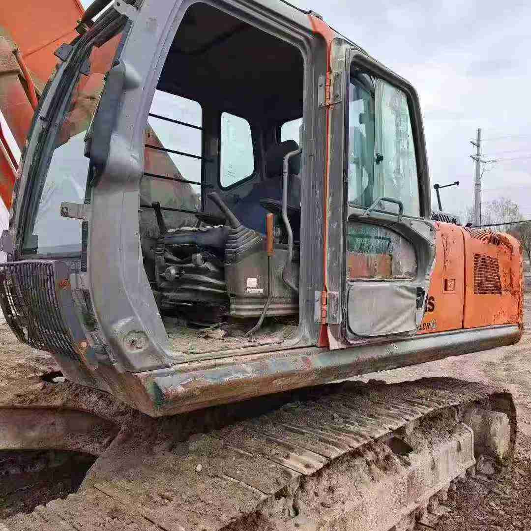 Used Hitachi ZX260LCH-3G Excavator 2015 Model / 5