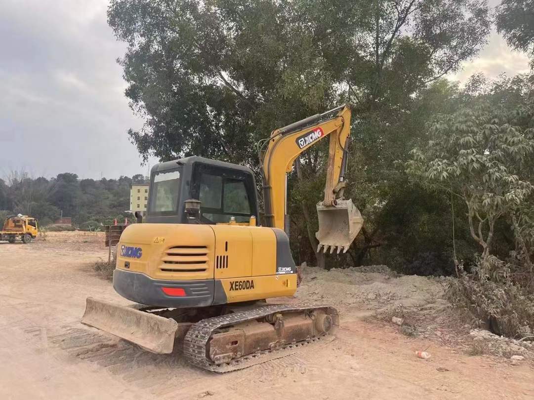 Used XCMG XE60 Excavator 2019 Model / 4