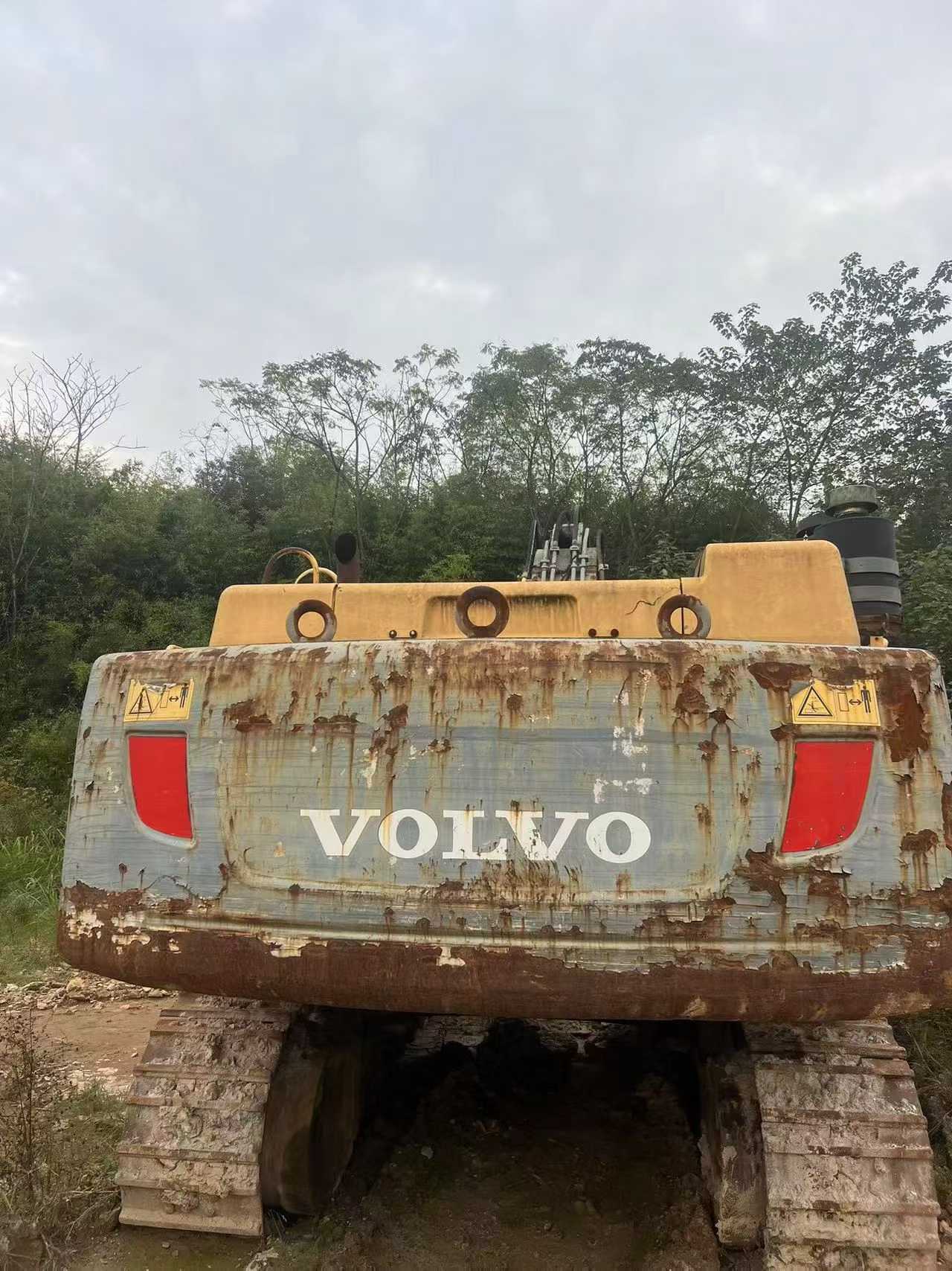 Used Volvo EC700C Excavator 2016 Model / 8