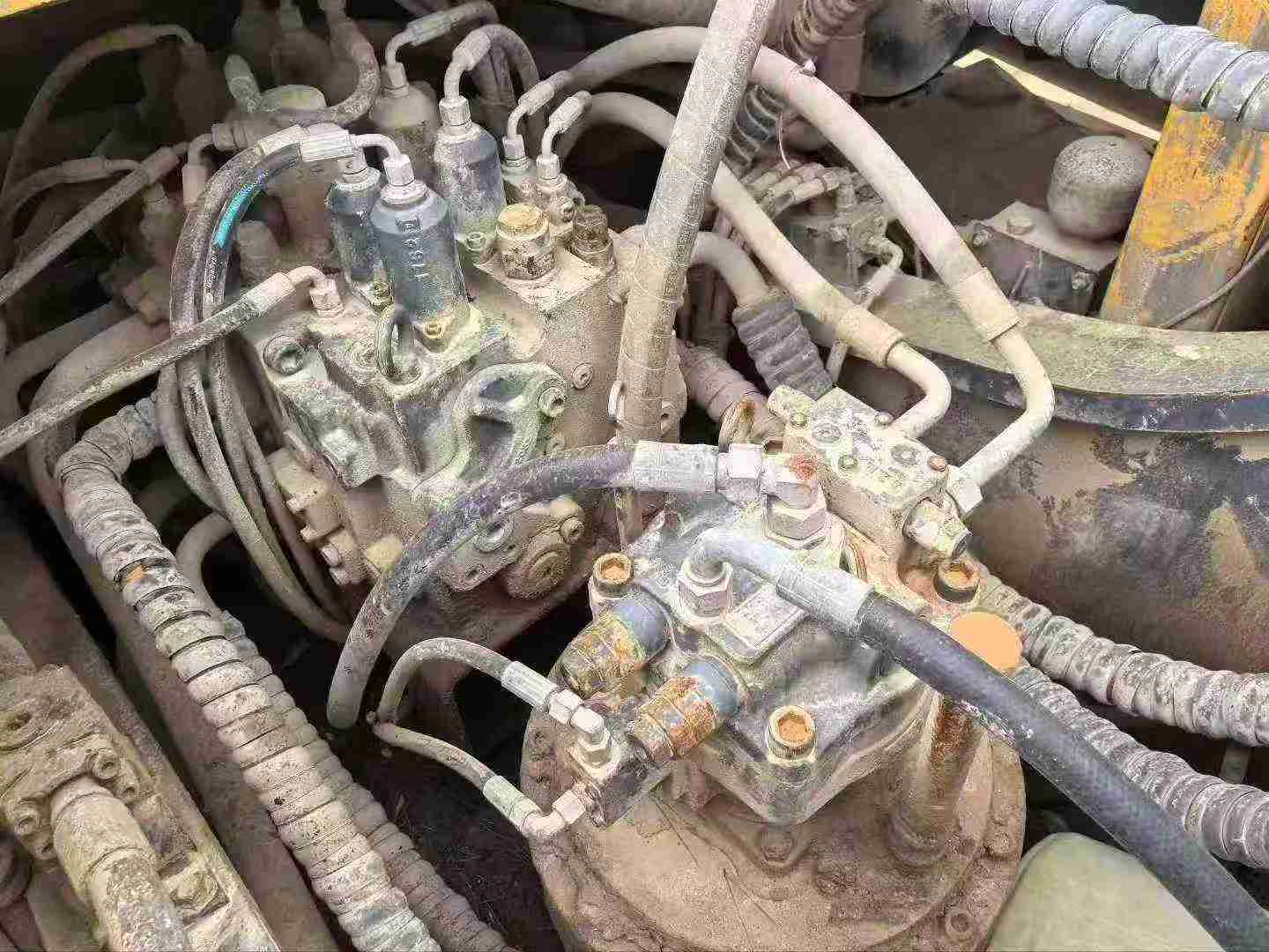 Used XCMG XE400DK Excavator 2019 Model / 4