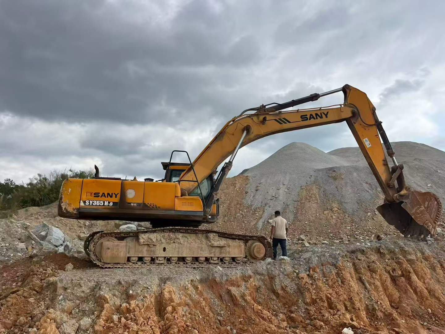 Used Sany SY365C Excavator 2016 Model / 3