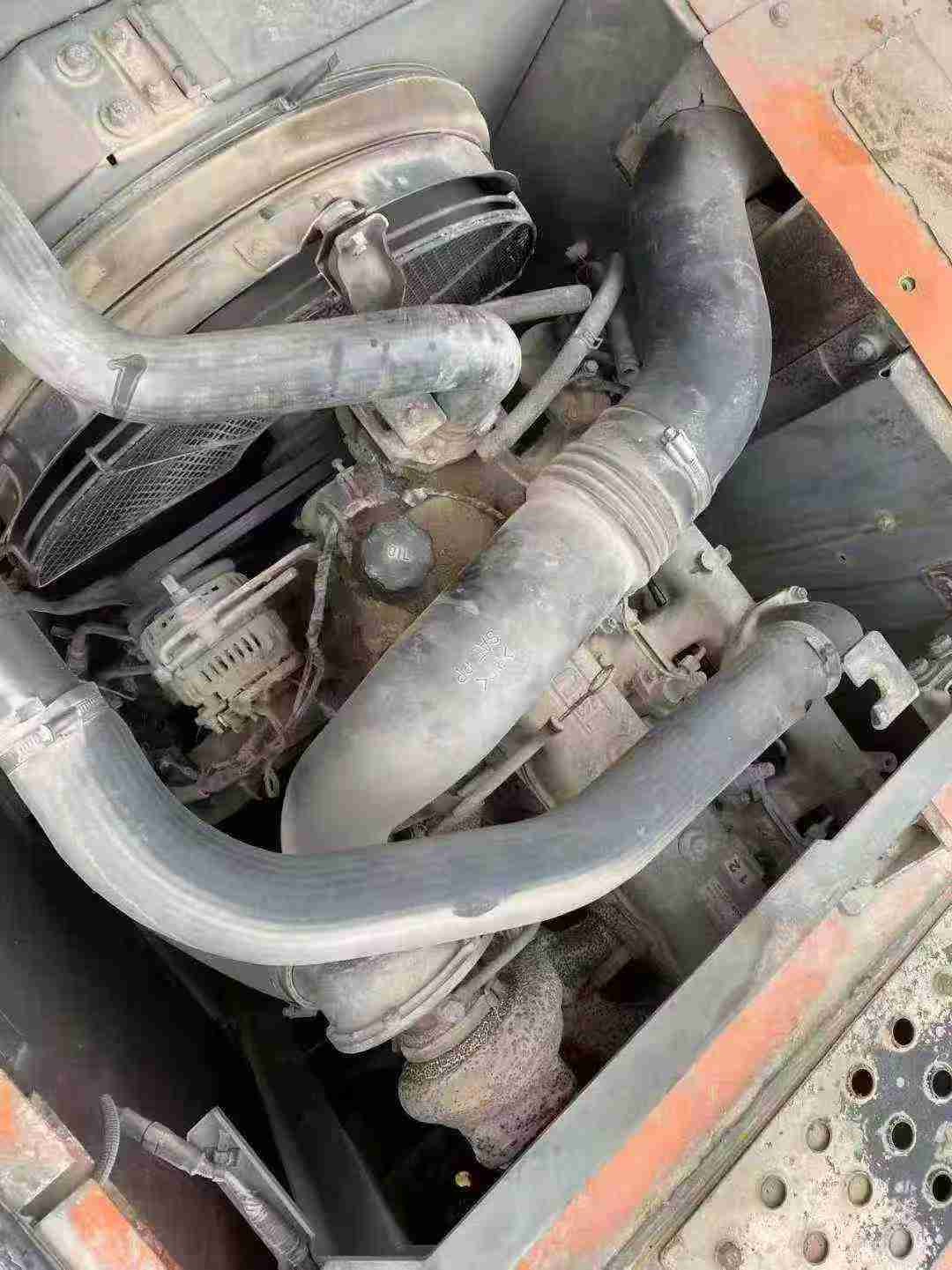 Used Hitachi ZX200-5G Excavator 2014 Model / 8