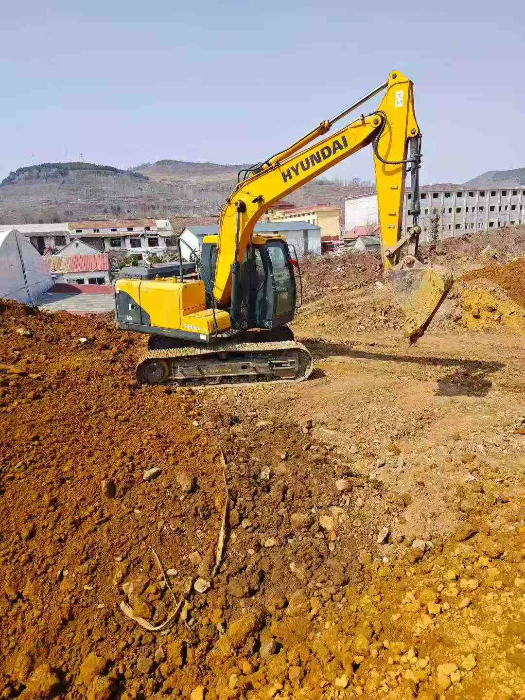 Used Hyundai R110VS Excavator 2018 Model / 2