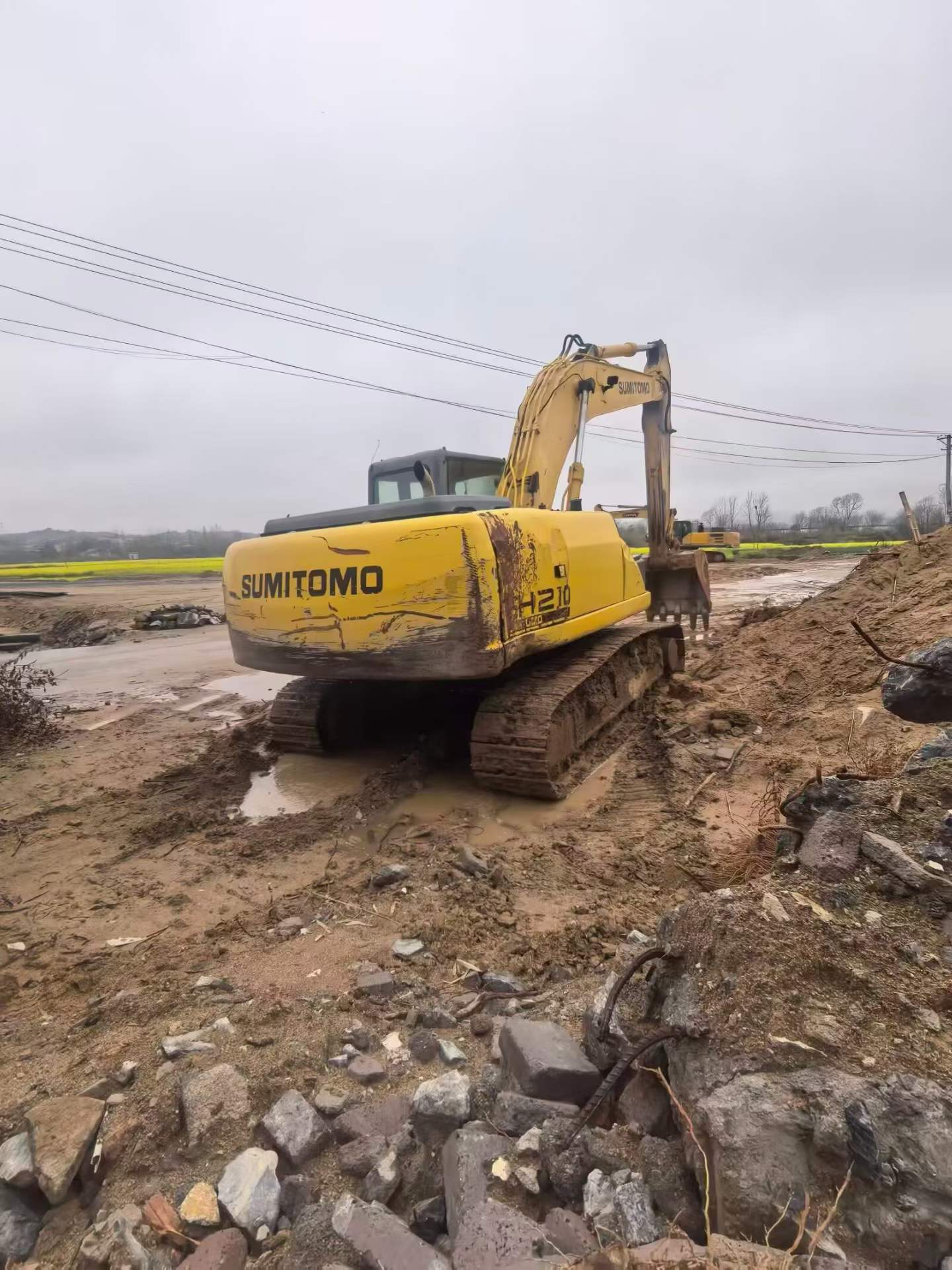 Used Sumitomo SH210-5 Excavator 2014 Model / 2