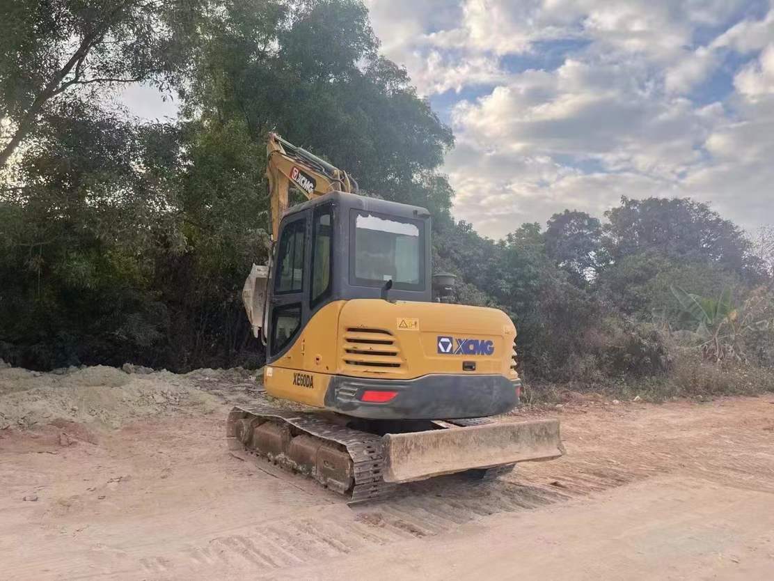 Used XCMG XE60 Excavator 2019 Model / 3