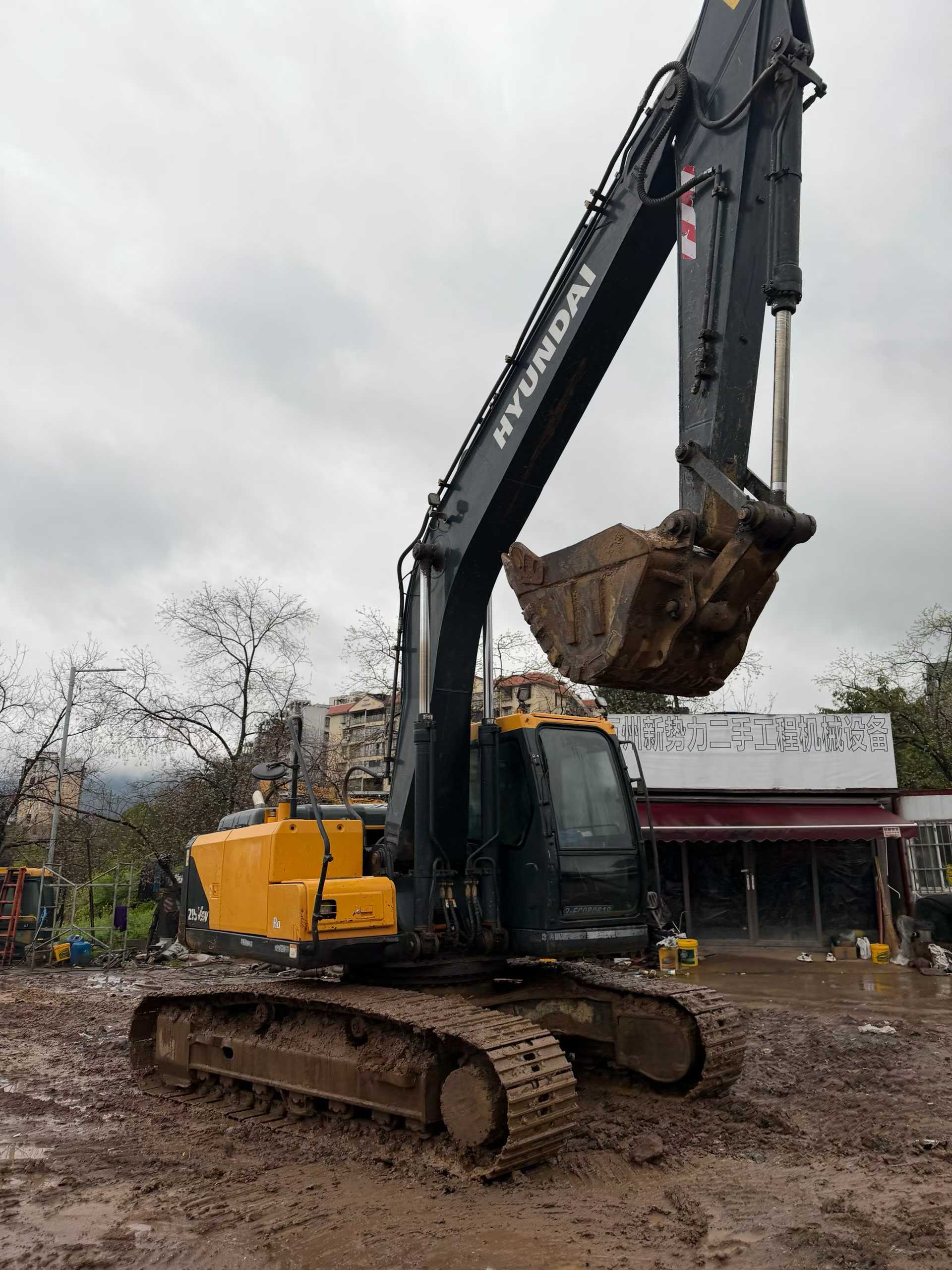 Used Hyundai R215-7 Excavator 2021 Model / 6