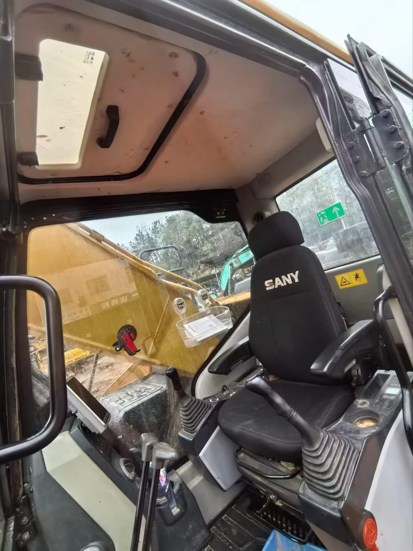 Used Sany SY215C Excavator 2020 Model / 4