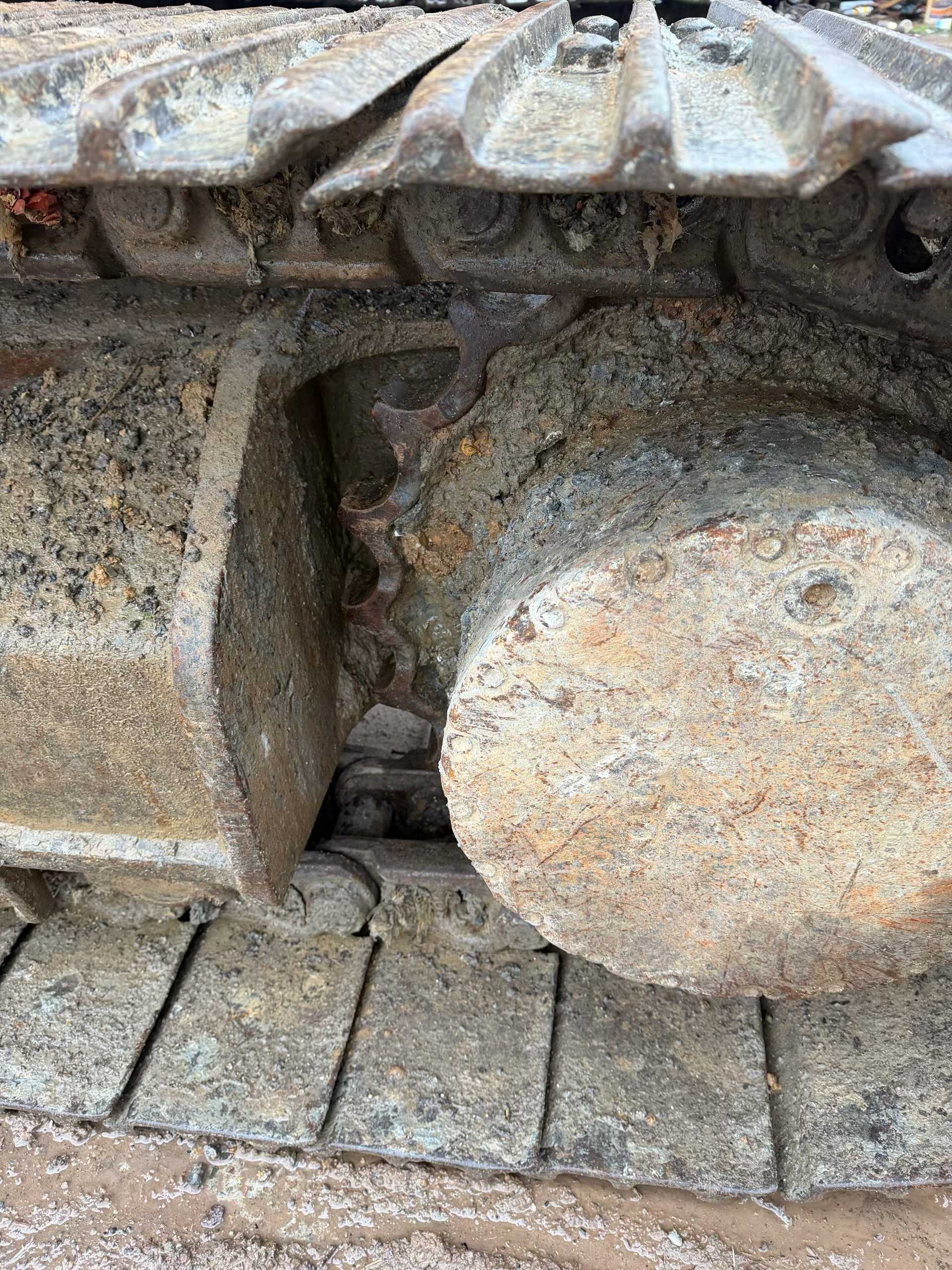 Used Volvo EC210B Excavator 2013 Model / 5