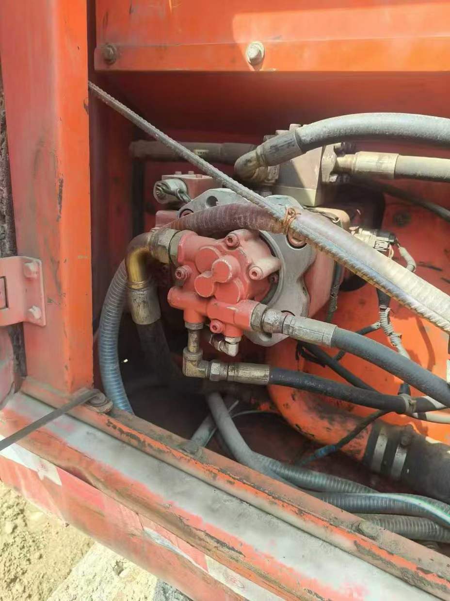 Used Doosan DH150 Excavator 2016 Model / 3