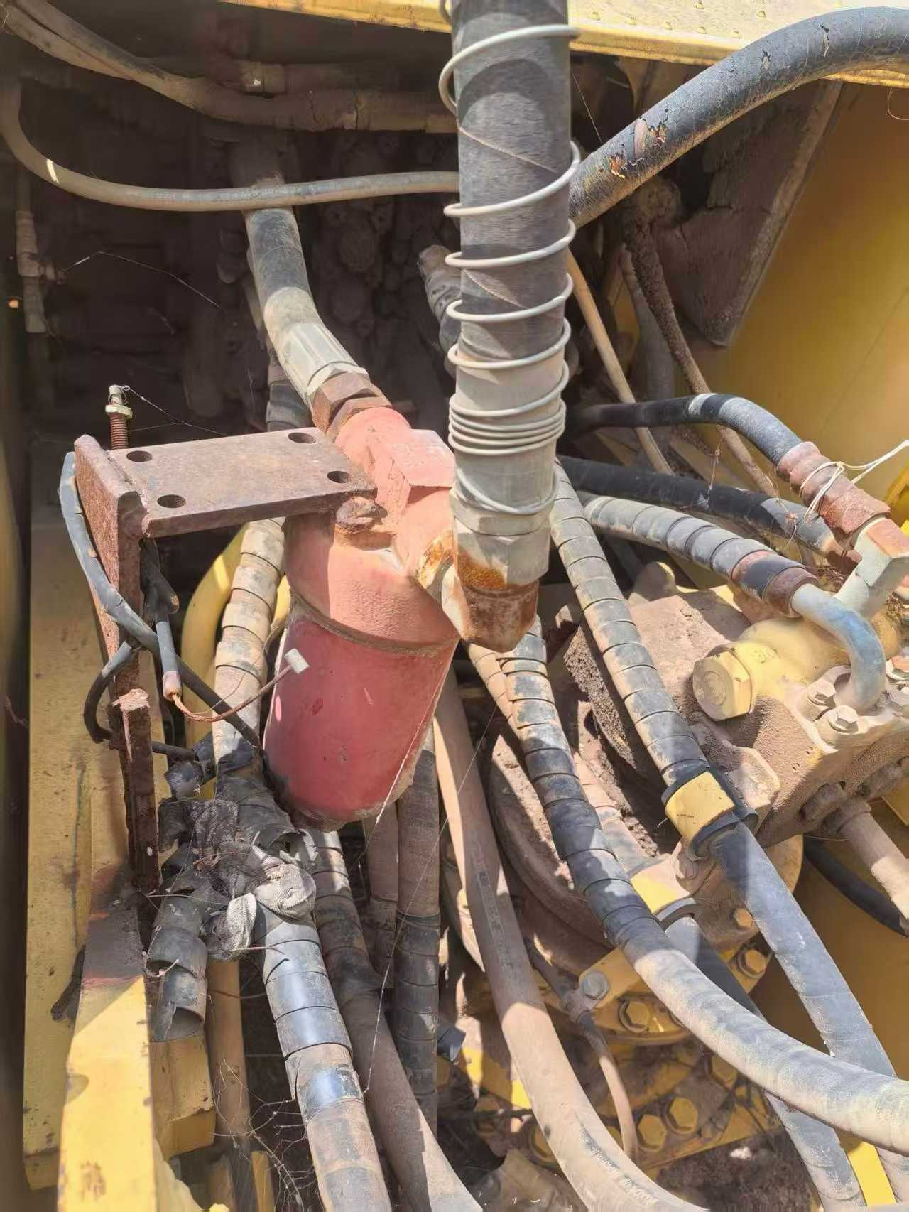 Used Komatsu PC220-8 Excavator 2011 Model / 6