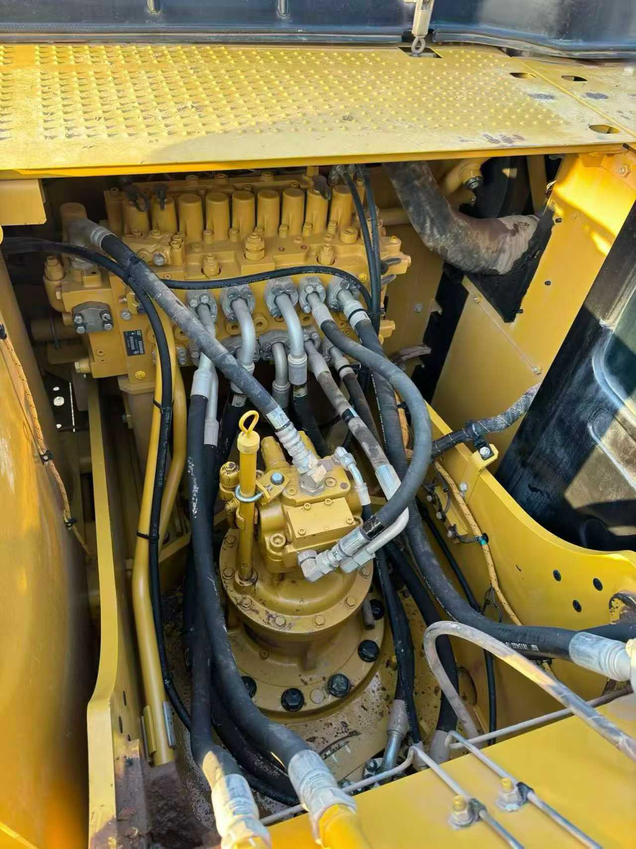 Used Caterpillar 320A Excavator 2023 Model / 8