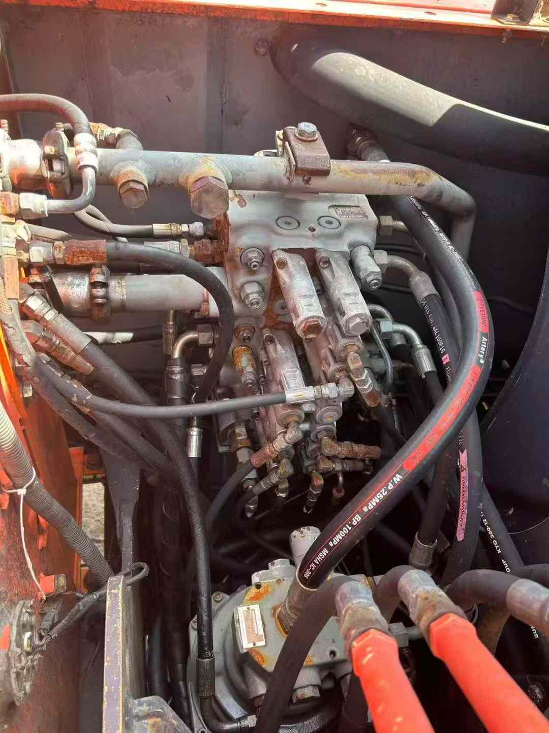 Used Hitachi ZX15 Excavator 2015 Model / 4