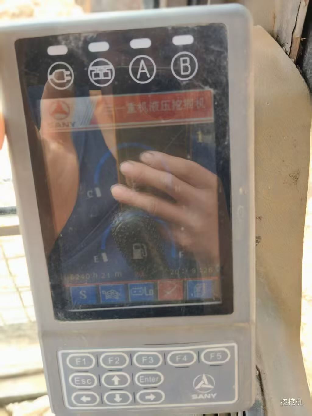 Used Sany SY215C-8 Excavator 2016 Model / 6