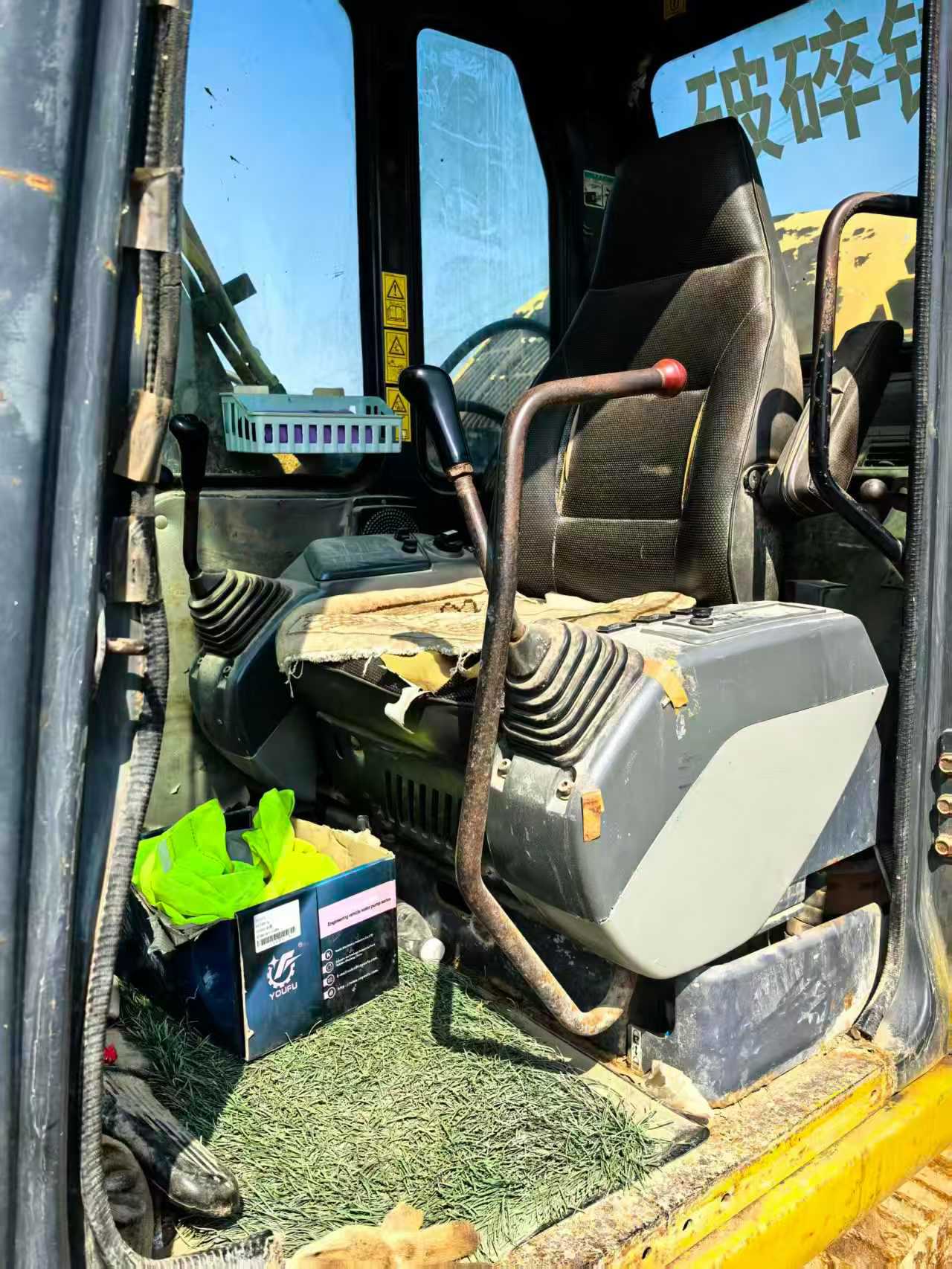 Used Komatsu PC60-7C Excavator 2016 Model / 4